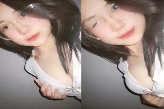 Clip sex mới em gái xinh đeo kính